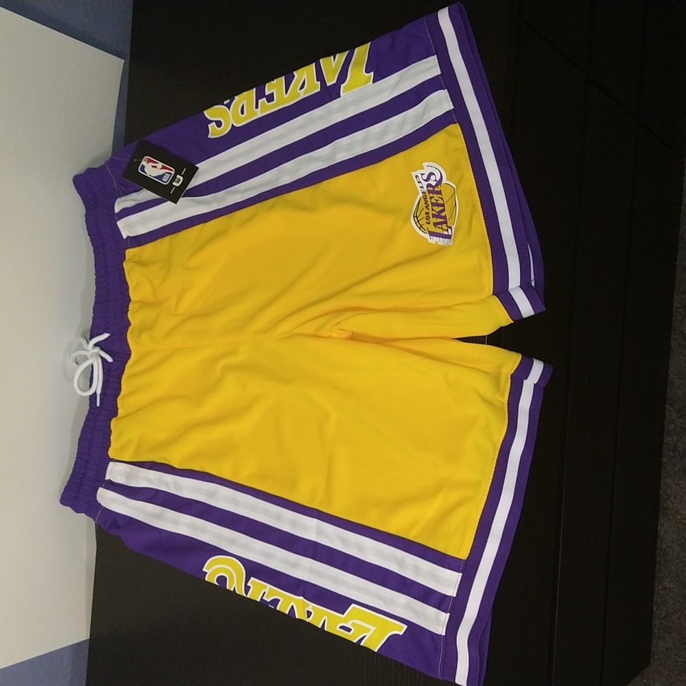 Los Angeles Lakers Shorts Large